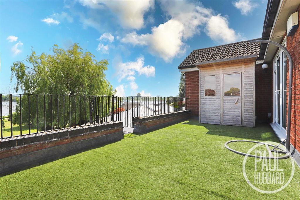 Additional image 20 of 6 bed detached house for saleBroadview Road, Oulton Broad NR32
