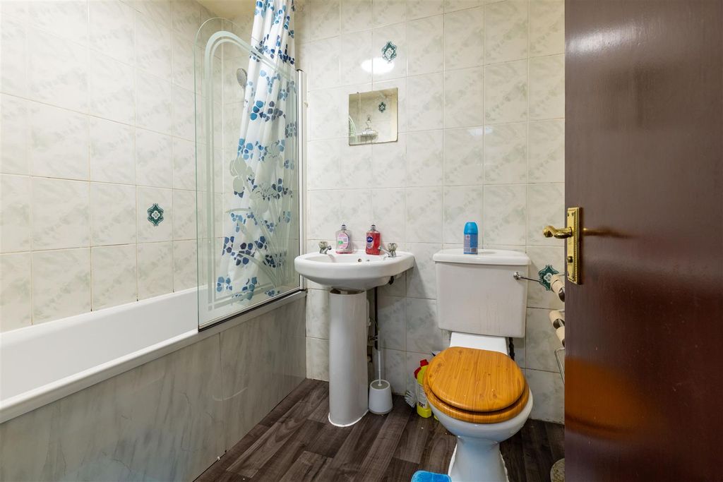 Additional image 11 of 4 bed flat for sale94 Commercial Street, Dundee DD1