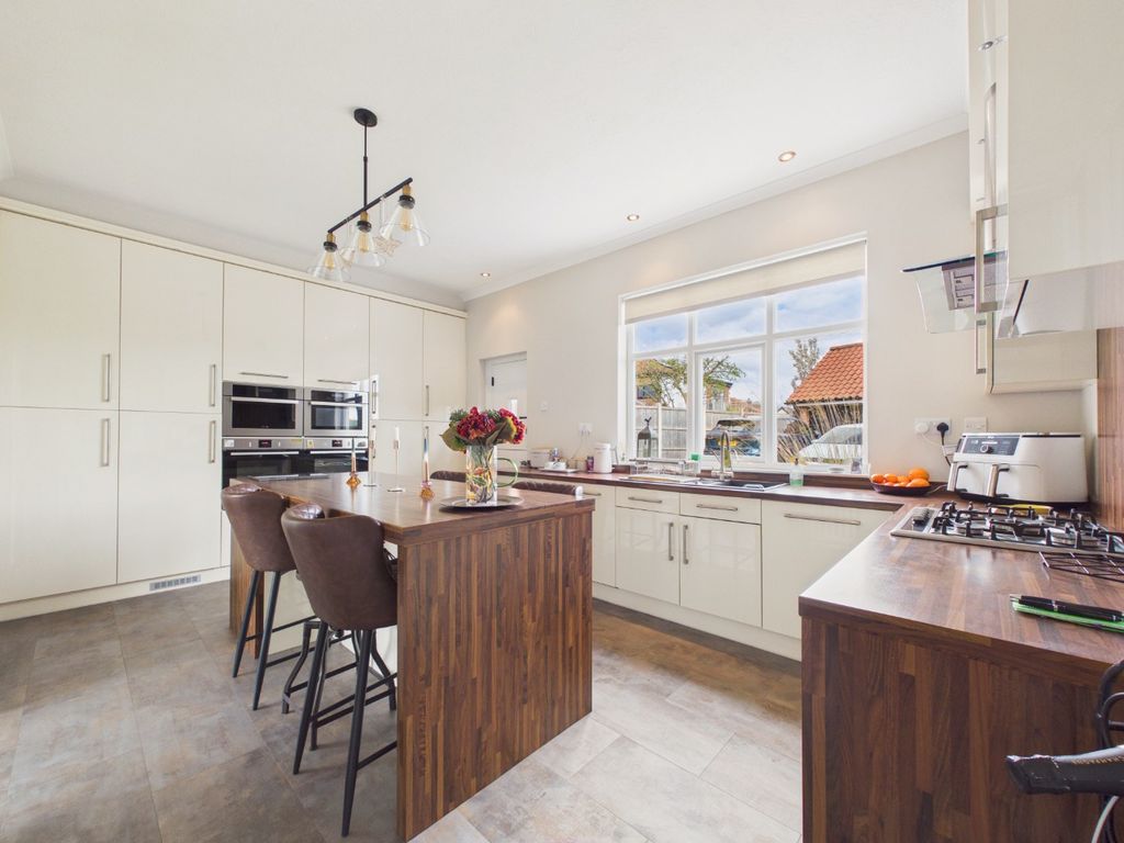 Additional image 8 of 3 bed detached house for saleSands Court, Low Street, North Ferriby HU14