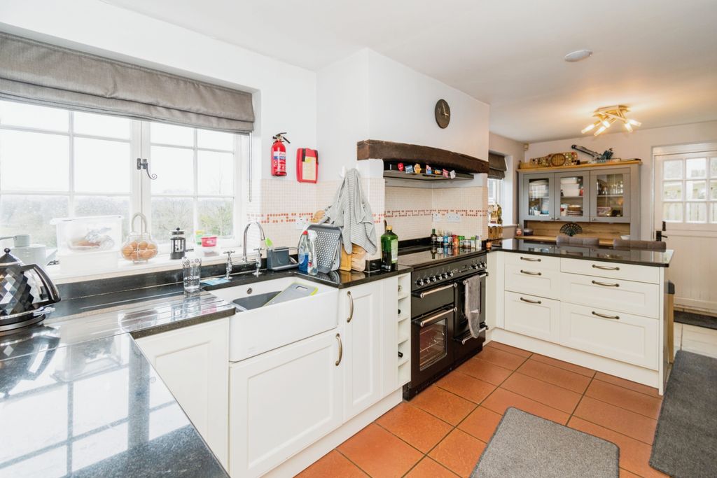Additional image 7 of 3 bed detached house for saleSilver Street, Lyndhurst, Hampshire SO43