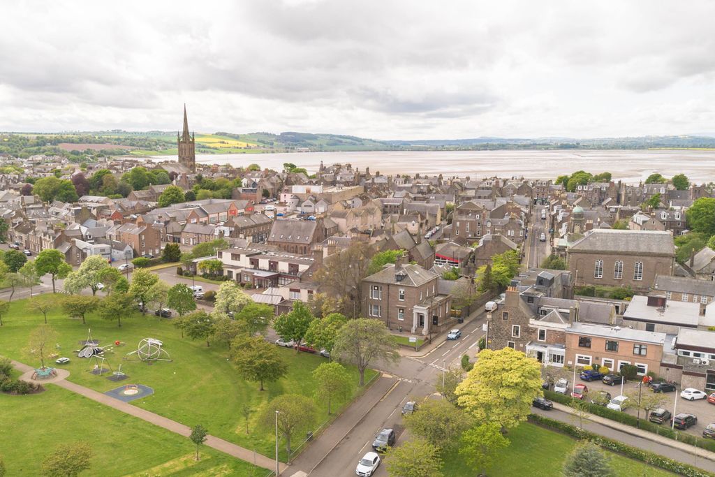 Additional image 39 of 4 bed town house for saleUnion Place, Montrose DD10