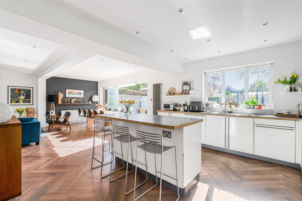 Additional image 12 of 5 bed semi-detached house for saleBeechcroft Avenue, New Malden KT3