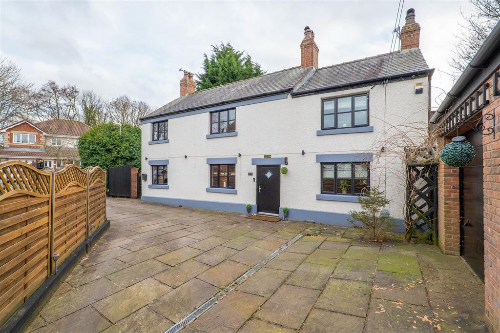 4 bed detached house for saleLeyland Lane, Leyland PR25
