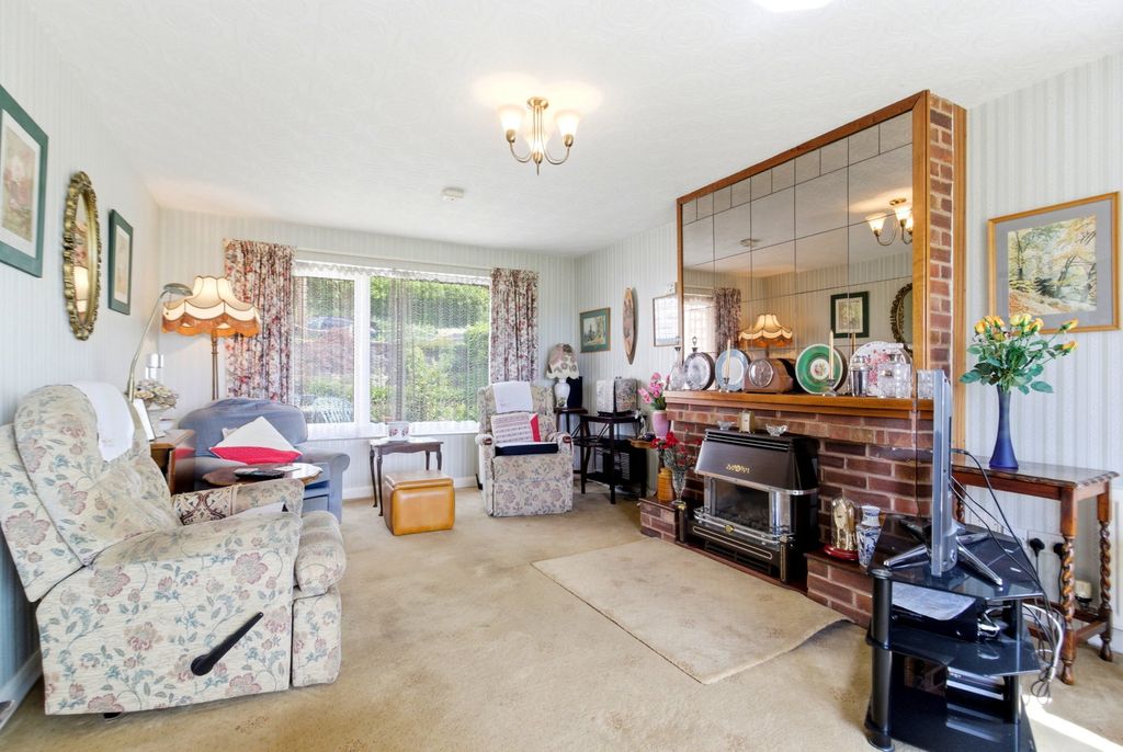 3 bed detached house for saleUpperfields, Ledbury HR8 photo 4