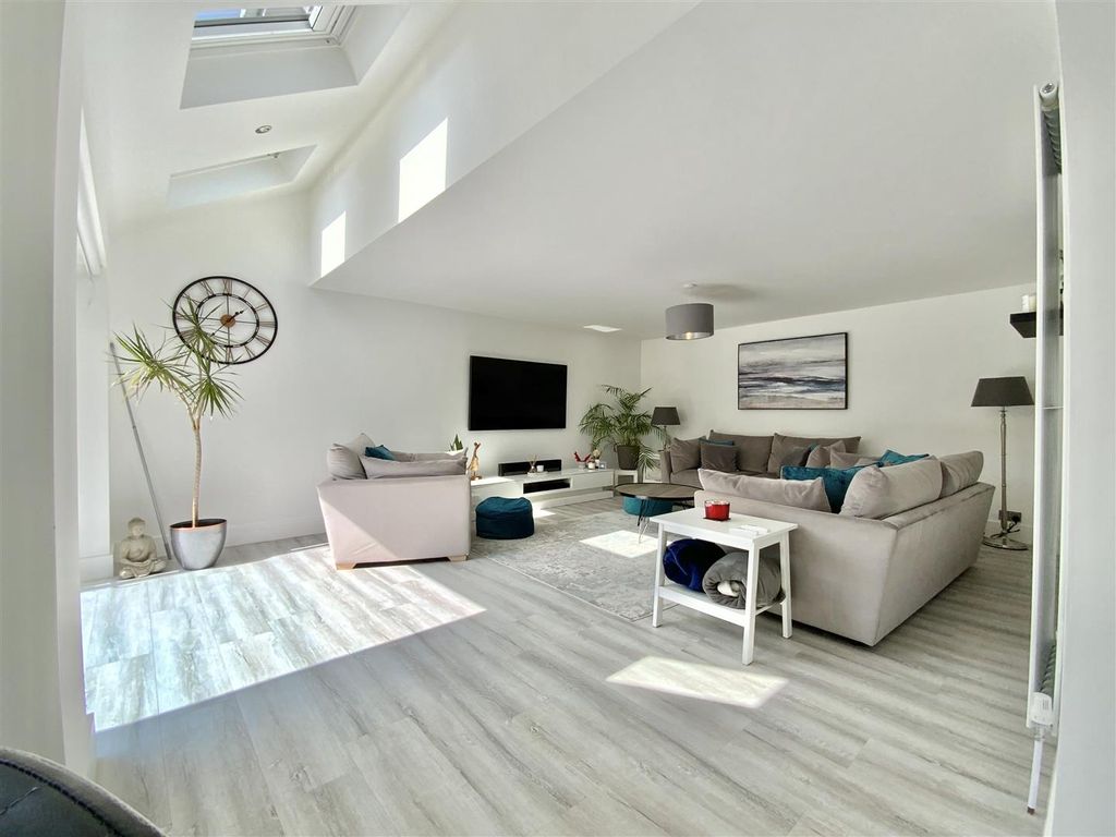 Additional image 6 of 4 bed detached house for saleMountsfield Close, Newport Pagnell MK16