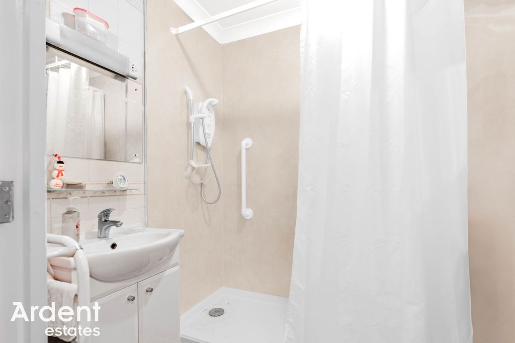 Additional image 6 of 1 bed property for saleHigh Street, Maldon CM9