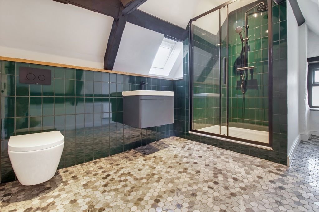 Additional image 9 of 2 bed terraced house for saleHigh Street, Lechlade, Gloucestershire GL7