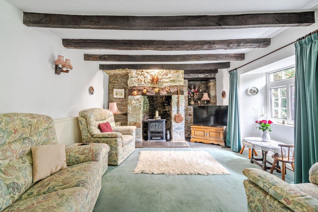 7 bed detached house for salePolyphant, Launceston PL15 photo 5