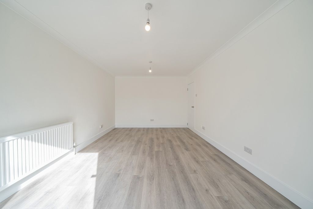 Additional image 3 of 2 bed flat for saleNigel Close, Northolt UB5