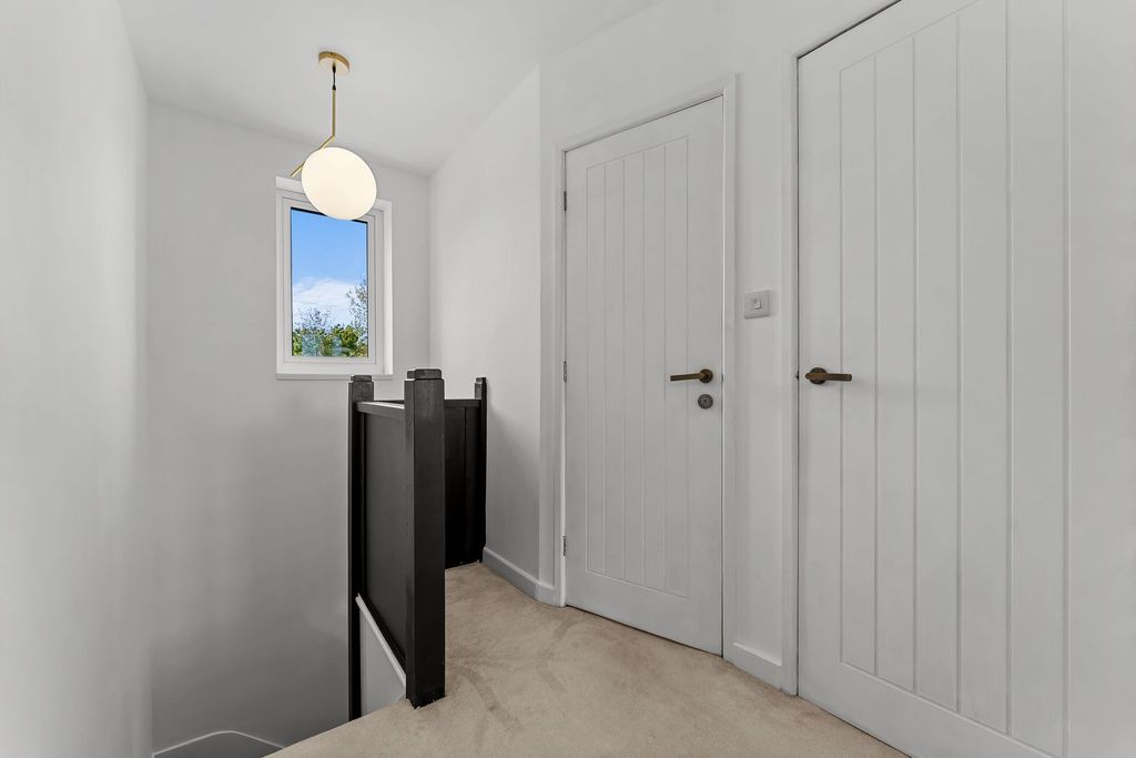 Additional image 23 of 4 bed property for saleChiltern Avenue, Macclesfield SK11