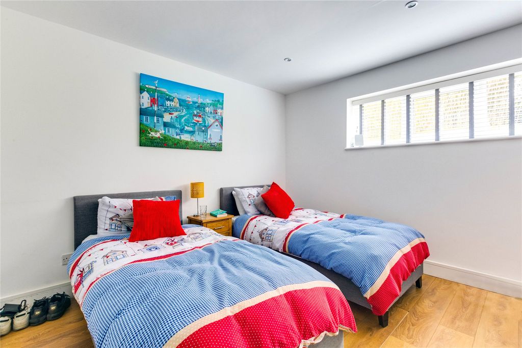 Additional image 18 of 6 bed detached house for saleTrenance Lane, Newquay, Cornwall TR7