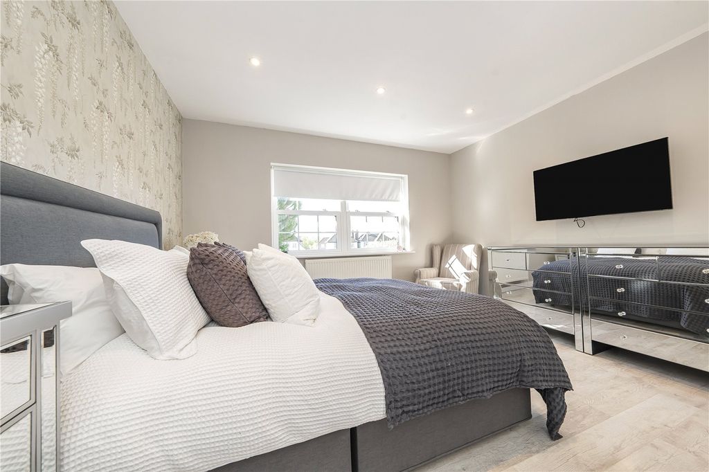Additional image 18 of 4 bed link detached house for saleHollington Crescent, New Malden KT3