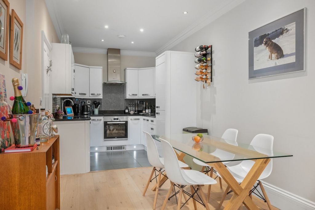 Additional image 7 of 2 bed flat for saleThornton House 21 Kenilworth Road, Leamington Spa, Warwickshire CV32