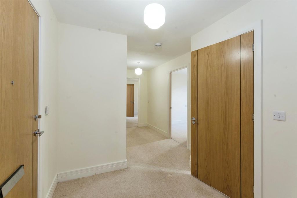 Additional image 7 of 2 bed flat for sale8 Westonia Court, 582-592 Wellingborough Road, Northampton NN3