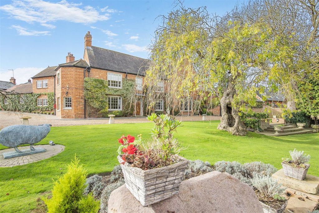 Additional image 41 of 6 bed detached house for saleMill Lane, Newport Pagnell MK16