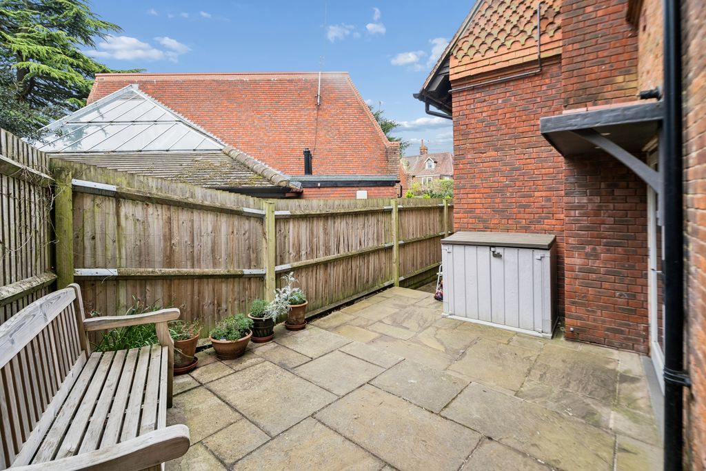 Additional image 10 of 2 bed flat for saleListon Road, Marlow SL7