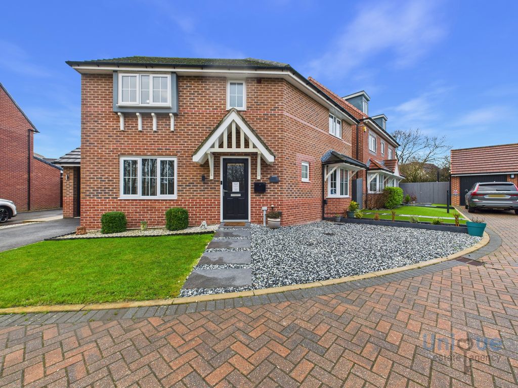 3 bed detached house for saleNewsham Gardens, Kirkham PR4