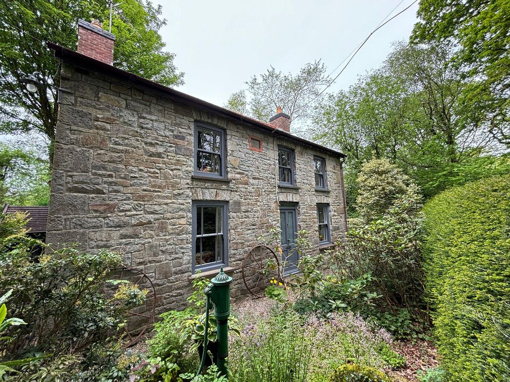 3 bed farm for saleLlangeitho, Tregaron SY25