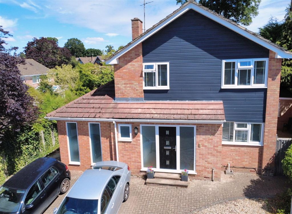 Additional image 26 of 4 bed detached house for saleBledlow Close, Newbury RG14