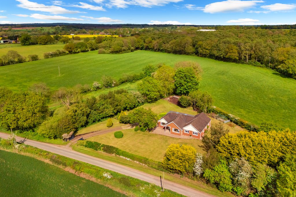 4 bed detached house for saleHatton Road, Hinstock TF9
