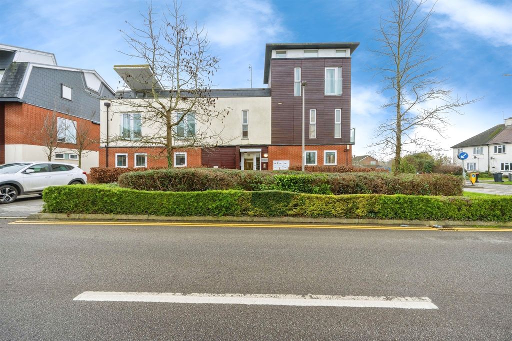 Additional image 15 of 1 bed flat for saleAddenbrookes Road, Newport Pagnell MK16
