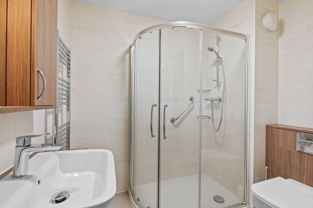 Additional image 11 of 1 bed flat for salePeel Lodge, Dean Street, Marlow, Buckinghamshire SL7