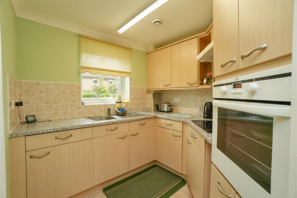 Additional image 4 of 1 bed property for saleBelfry Court, The Village, Wigginton, York YO32