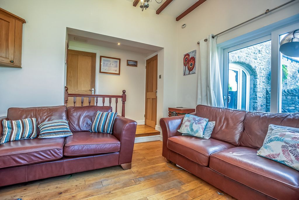 3 bed barn conversion for saleLower Haverflatts, Milnthorpe LA7 photo 5