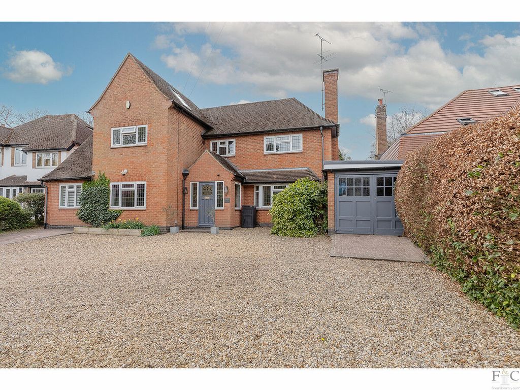 5 bed detached house for saleFairefield Crescent, Glenfield LE3