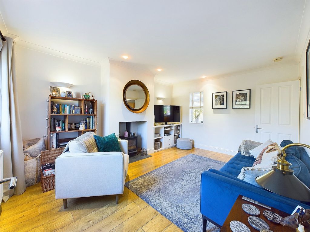 Additional image 5 of 3 bed semi-detached house for salePrinces Place, Princes Risborough, Buckinghamshire HP27