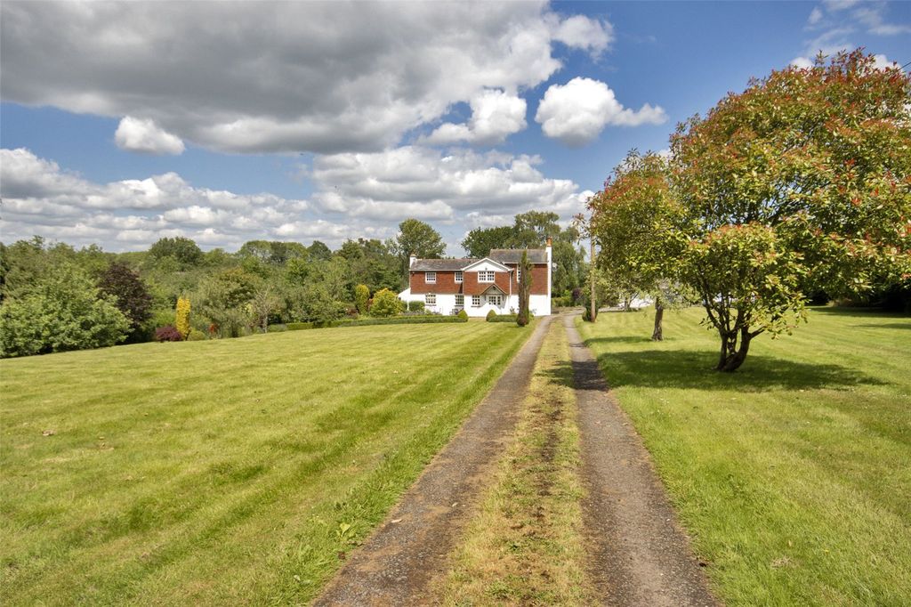 5 bed detached house for salePleasant Valley Lane, East Farleigh, Maidstone, Kent ME15