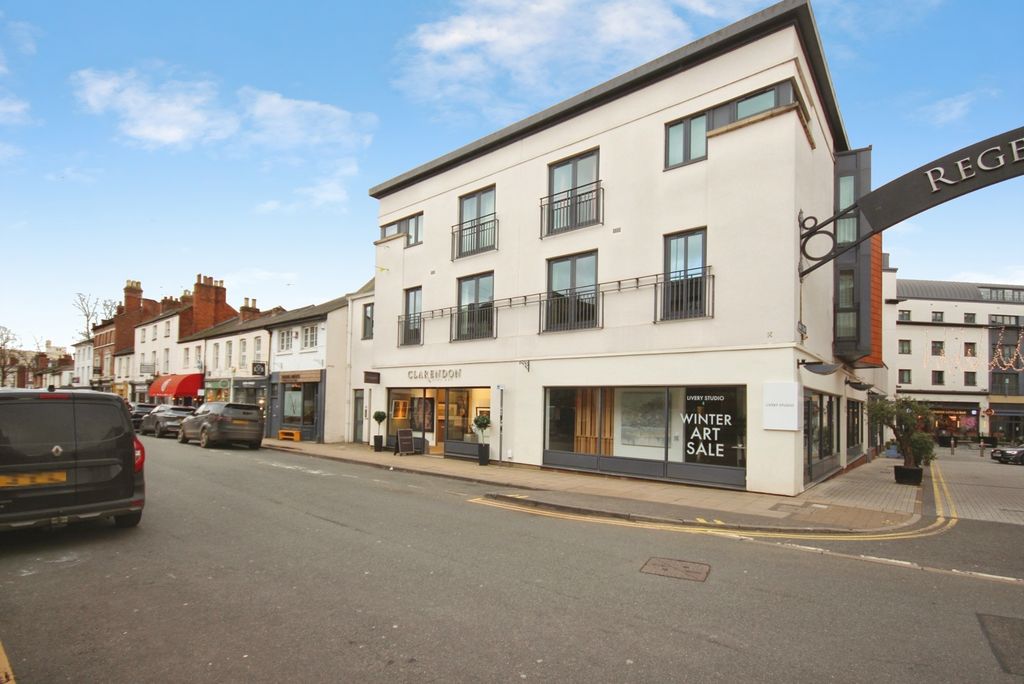 2 bed flat for saleRegent Street, Leamington Spa, Warwickshire CV32