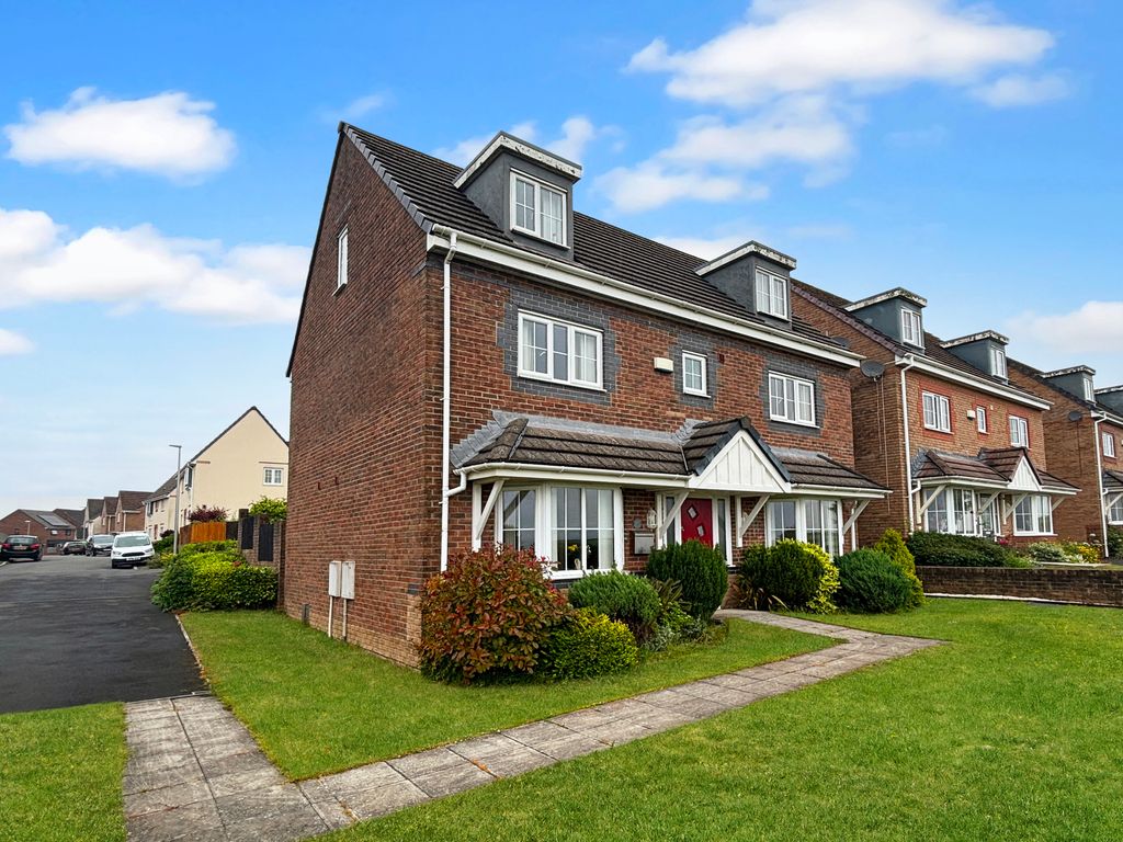 5 bed detached house for saleBryn Uchaf, Llanelli SA14