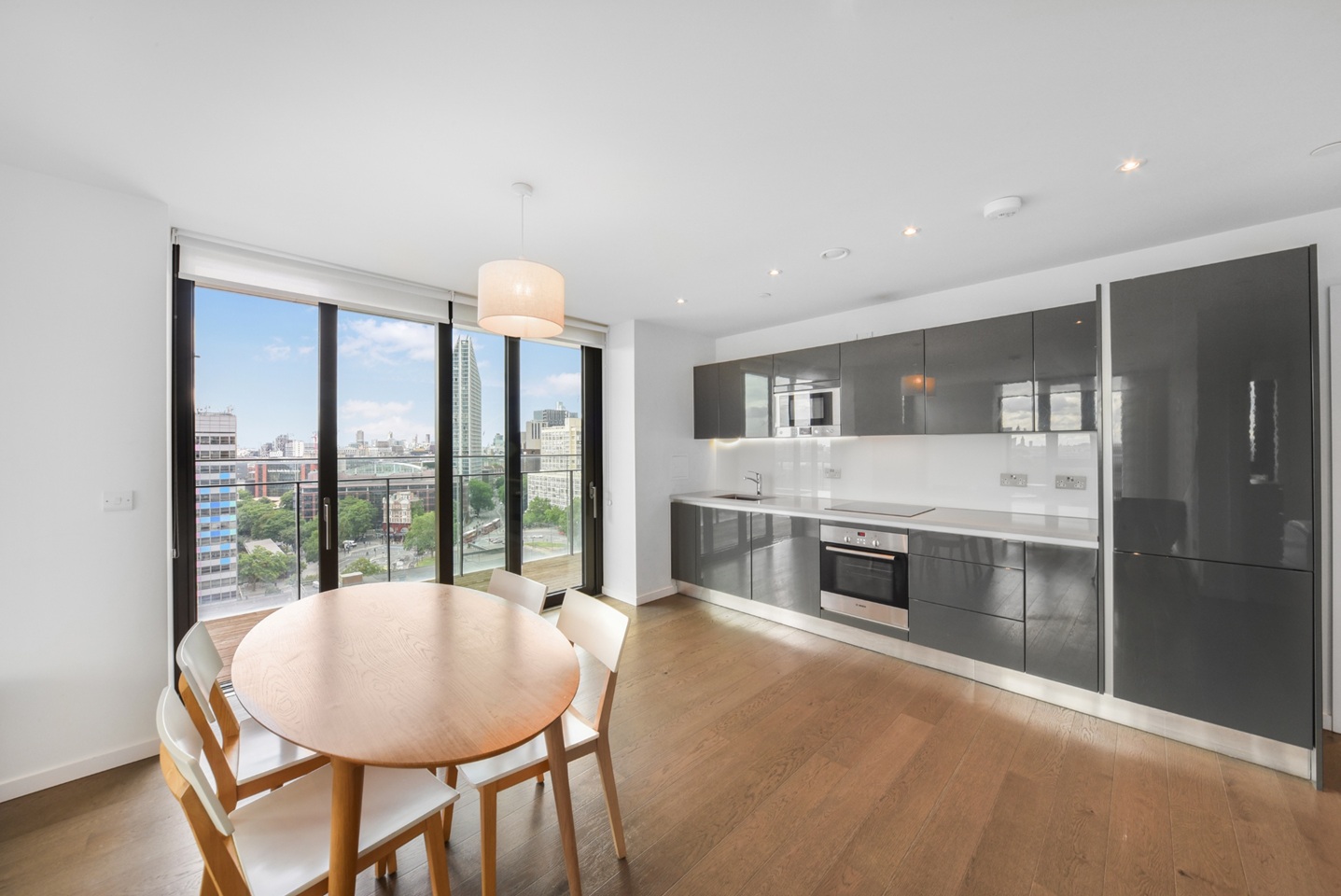 2 Bed Flat, St Gabriel Walk, SE1, N1 7GU