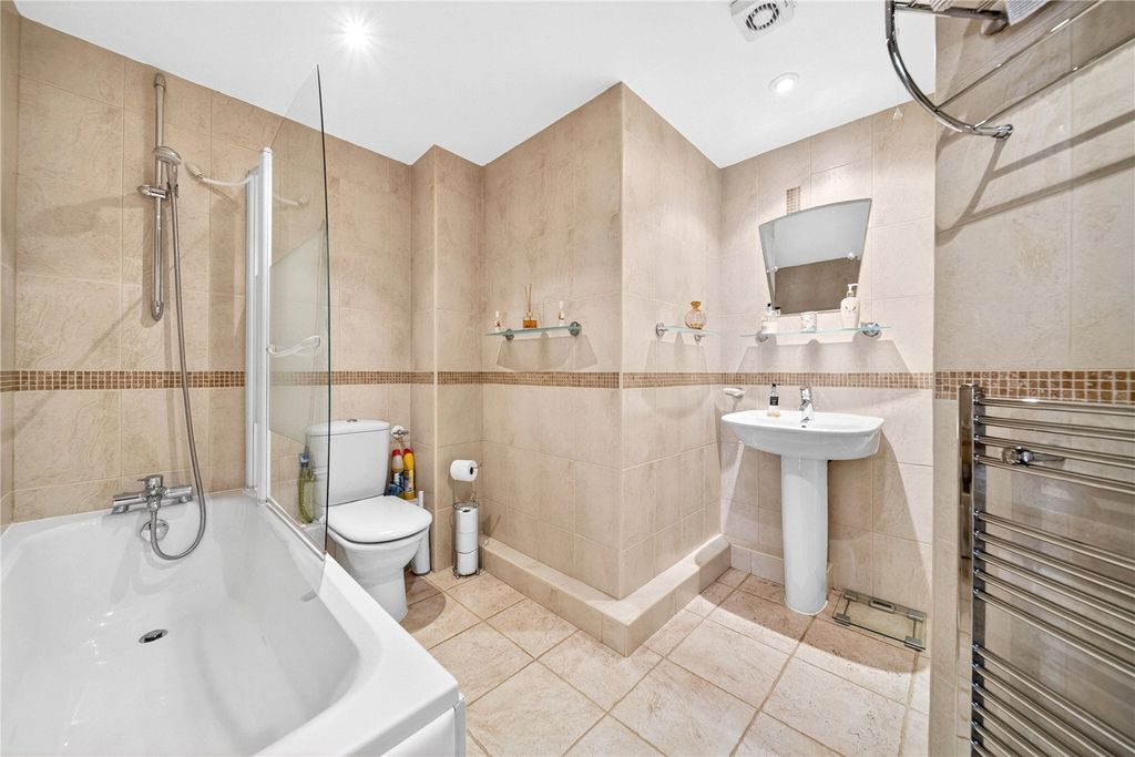 Additional image 14 of 3 bed flat for saleFlat 2, Park Crescent, Roundhay, Leeds LS8