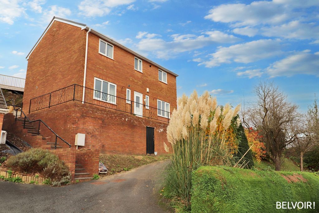 4 bed detached house for saleHillside View, Graigwen, Pontypridd CF37