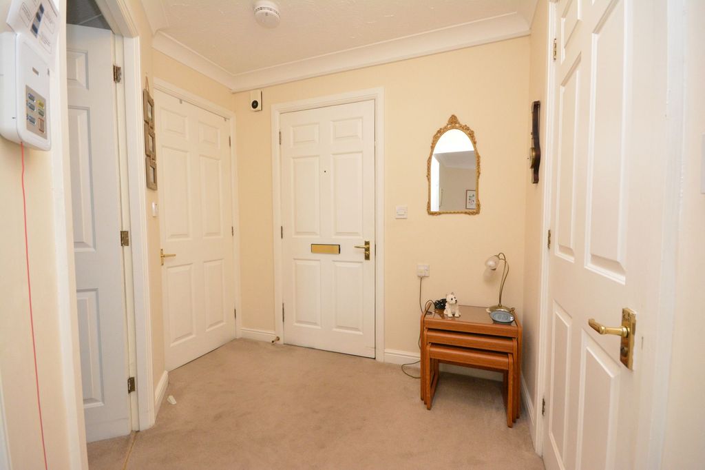Additional image 6 of 1 bed flat for saleWellside Place, Wellside Court FK1