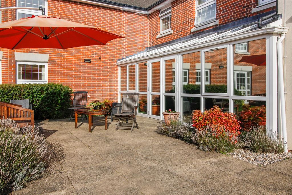 Additional image 9 of 1 bed flat for saleWeighbridge Court, 301 High Street, Chipping Ongar, Essex CM5