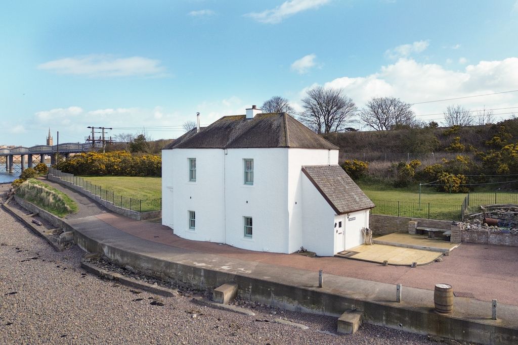 Additional image 2 of 3 bed detached house for saleEsk Road, Montrose DD10