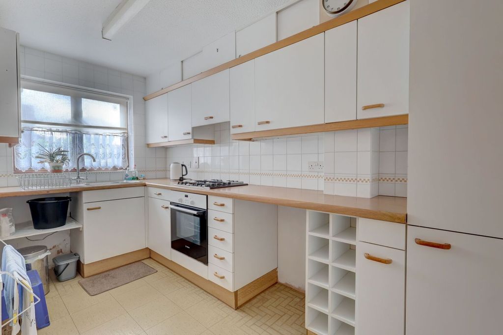 Additional image 3 of 4 bed end terrace house for saleJasmine Crescent, Princes Risborough, Buckinghamshire HP27