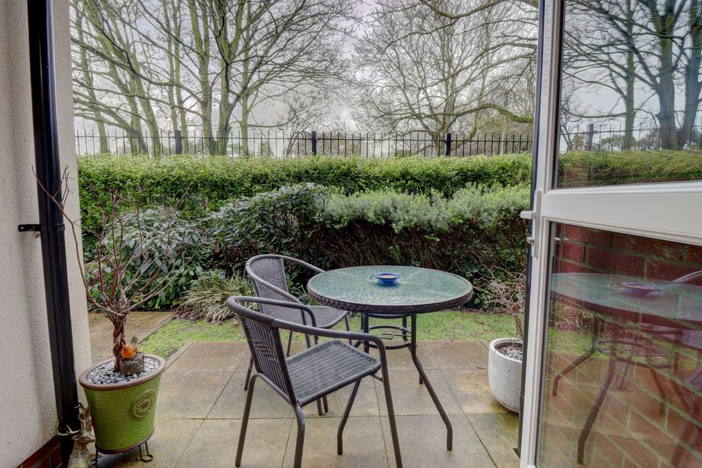 Additional image 5 of 1 bed flat for saleLongwick Road, Princes Risborough, Buckinghamshire HP27
