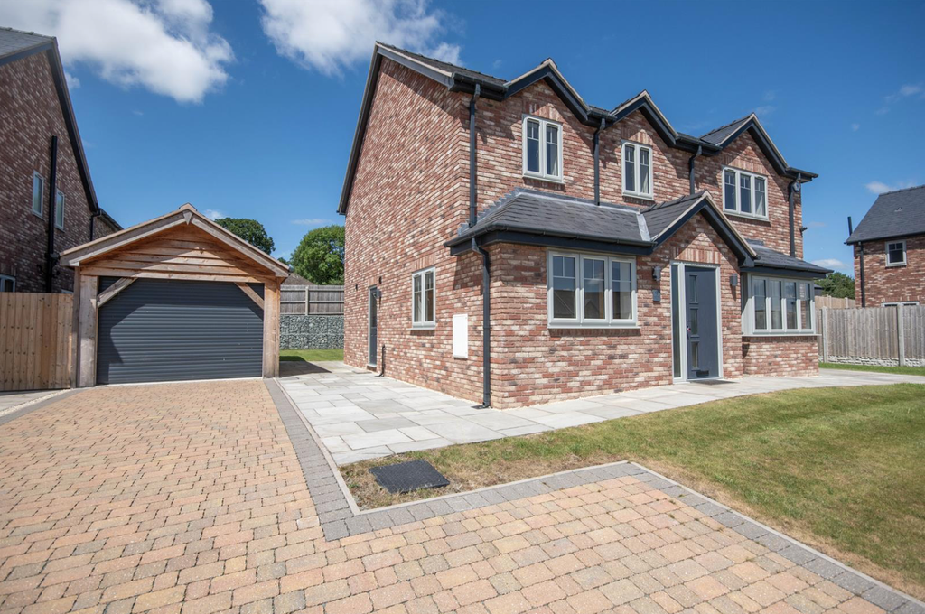 4 bed detached house for saleBreidden View, Llansantffraidd-Ym-Mechain, Powys SY22