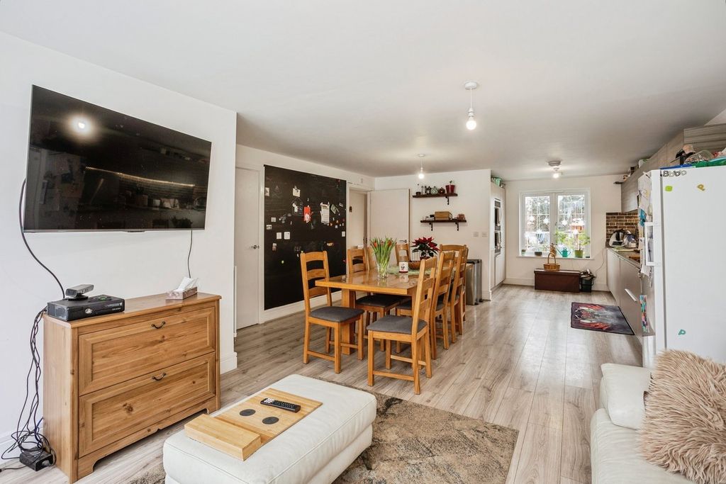 Additional image 4 of 6 bed detached house for saleThreadneedle Way, Newark NG24