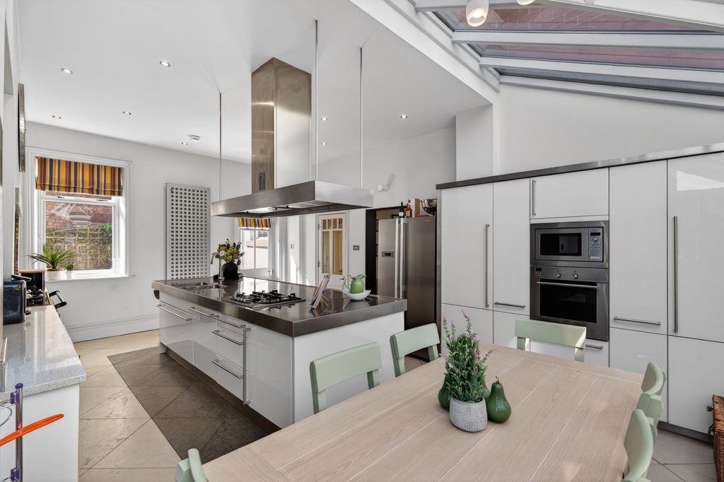 Additional image 15 of 6 bed town house for saleSeafield Road, Lytham Saint Anne’S, Lancashire FY8