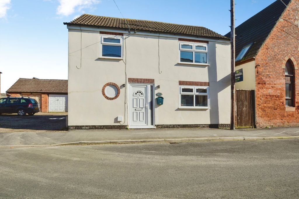 3 bed detached house for saleAlexandra Road, Mablethorpe LN12