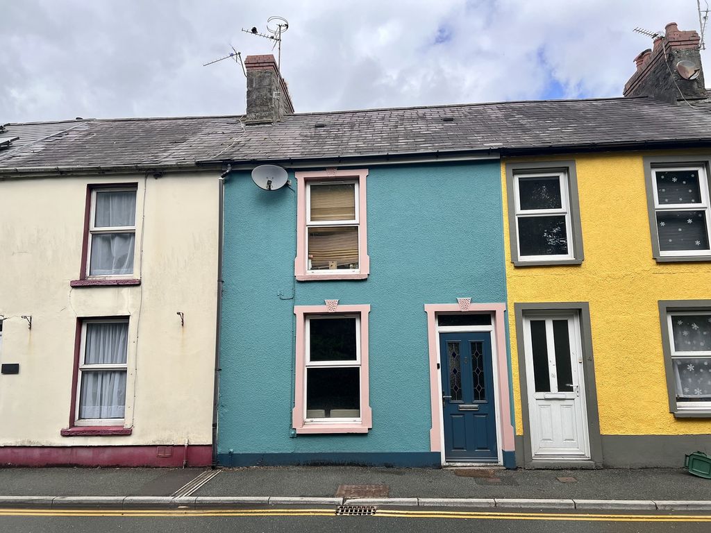 2 bed terraced house for saleNew Road, Llandovery, Carmarthenshire. SA20