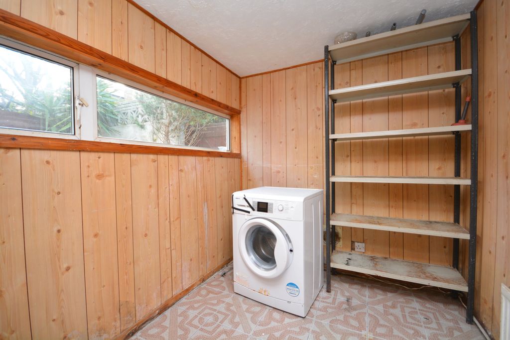 Additional image 6 of 6 bed terraced house for saleSweyn Road, Margate, Kent CT9