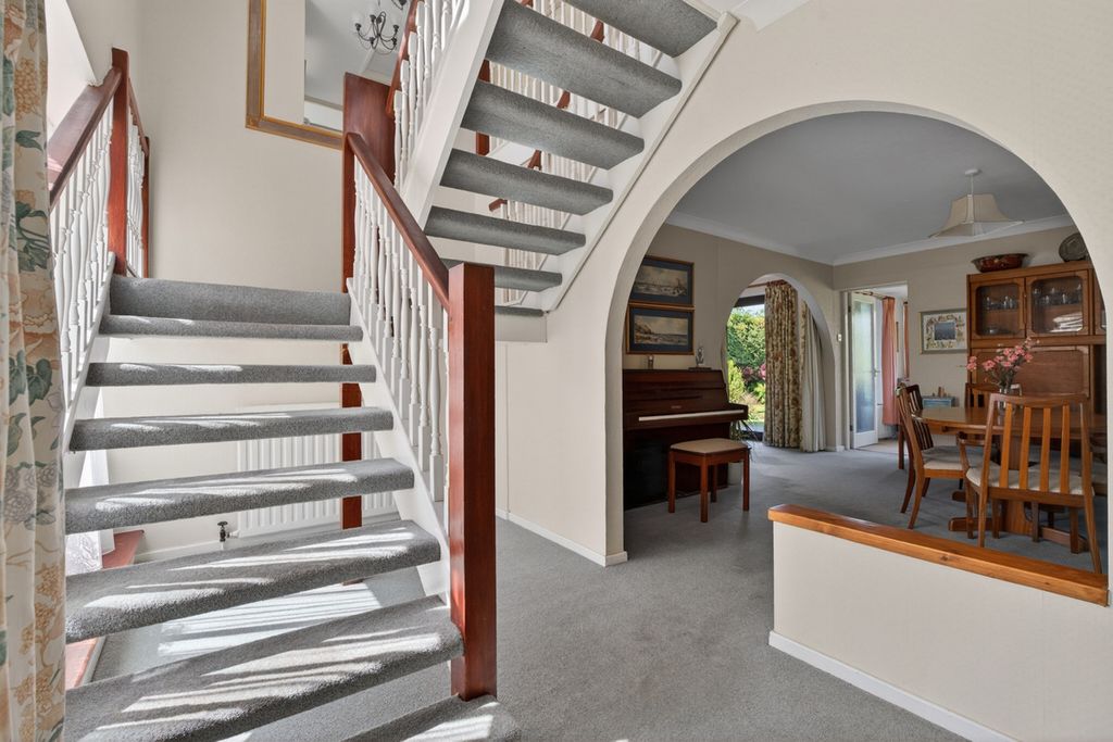 Additional image 13 of 5 bed detached house for saleBeverley Road, Leamington Spa, Warwickshire CV32