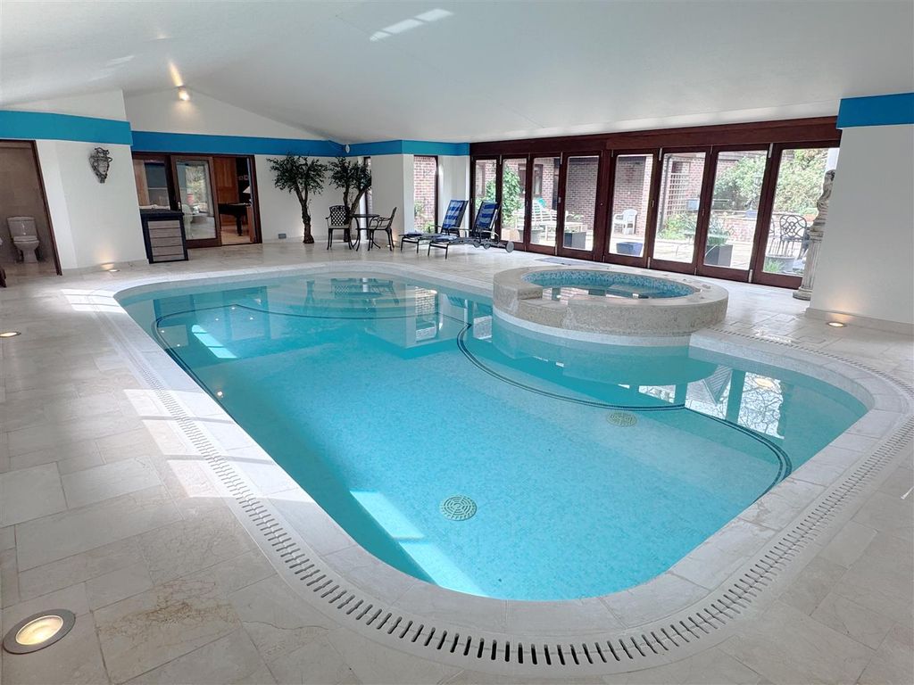 Additional image 9 of 6 bed detached house for saleBickleigh Ridge, Yew Gate, Newbury RG14
