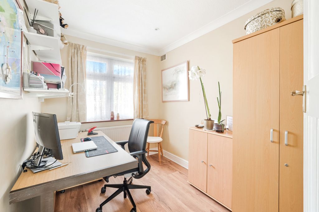 Additional image 18 of 5 bed semi-detached house for saleMaycross Avenue, Morden SM4